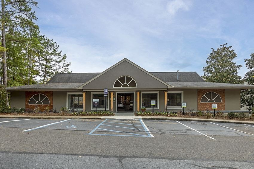 Riverchase Landing Apartments, 200 River Haven Circle, Hoover, AL